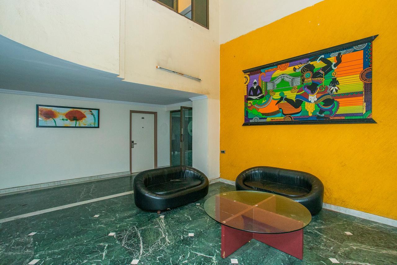 Oyo 18762 Vaishnavi Residency 호텔 벵갈루루 외부 사진