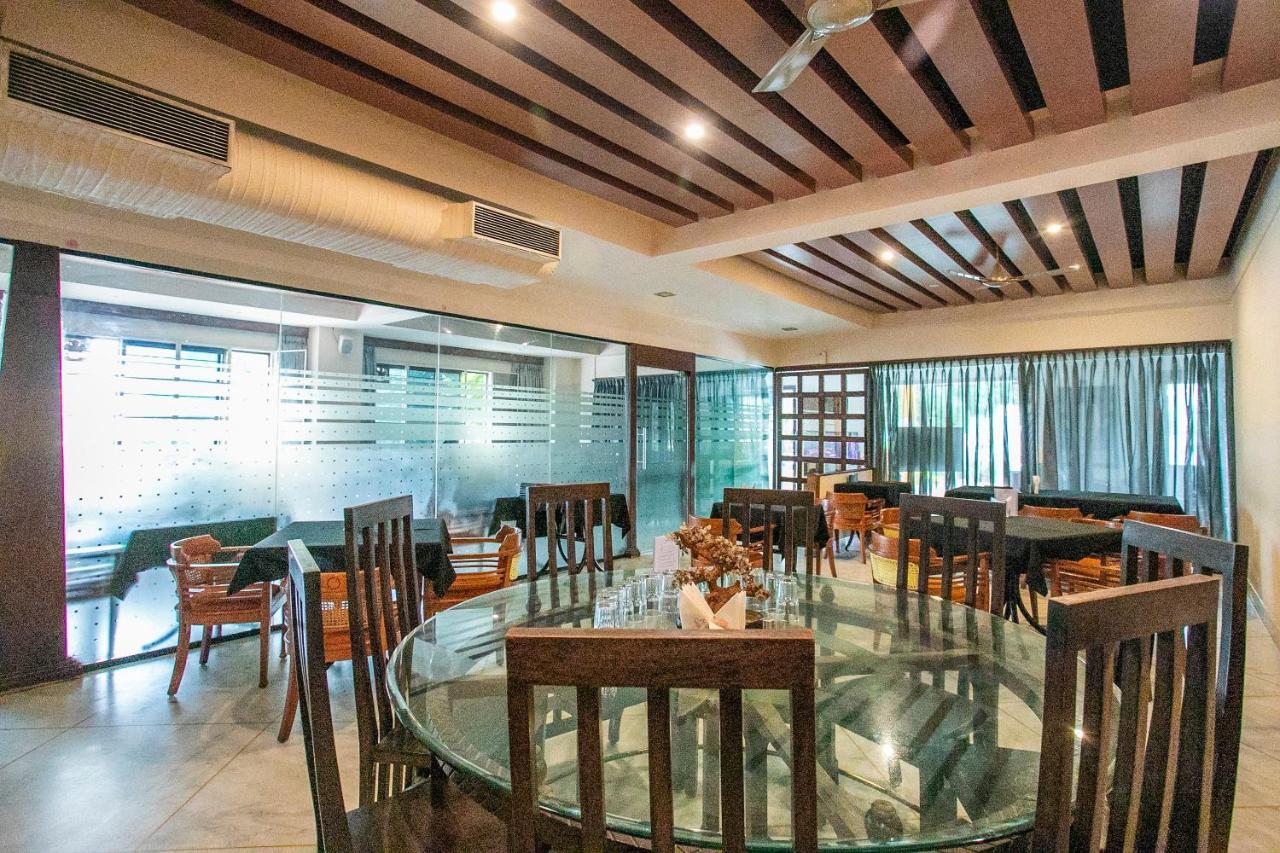 Oyo 18762 Vaishnavi Residency 호텔 벵갈루루 외부 사진