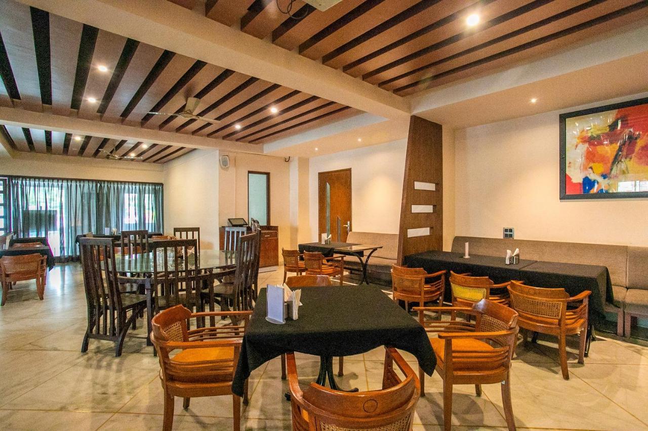 Oyo 18762 Vaishnavi Residency 호텔 벵갈루루 외부 사진