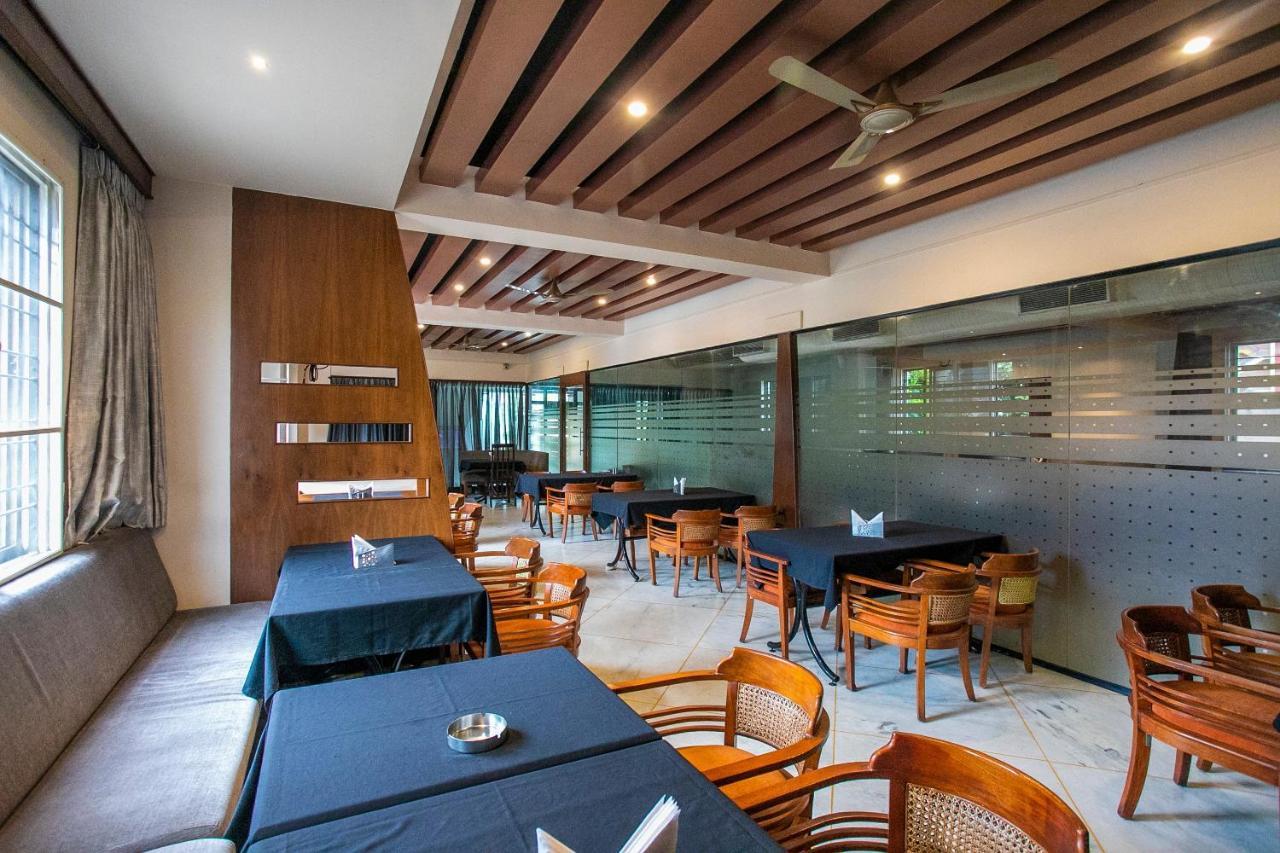 Oyo 18762 Vaishnavi Residency 호텔 벵갈루루 외부 사진