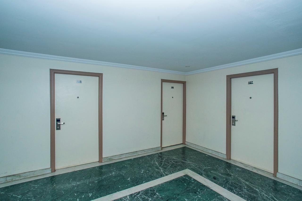 Oyo 18762 Vaishnavi Residency 호텔 벵갈루루 외부 사진